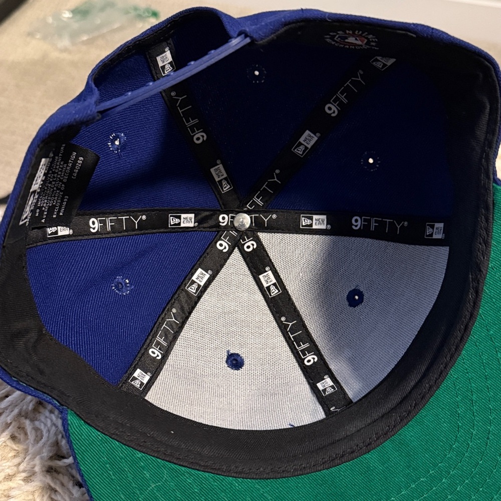 NWOT- LA Dodgers SnapBack - 9Fifty New Era - flat bill - brand new without tags - Picture 4 of 4